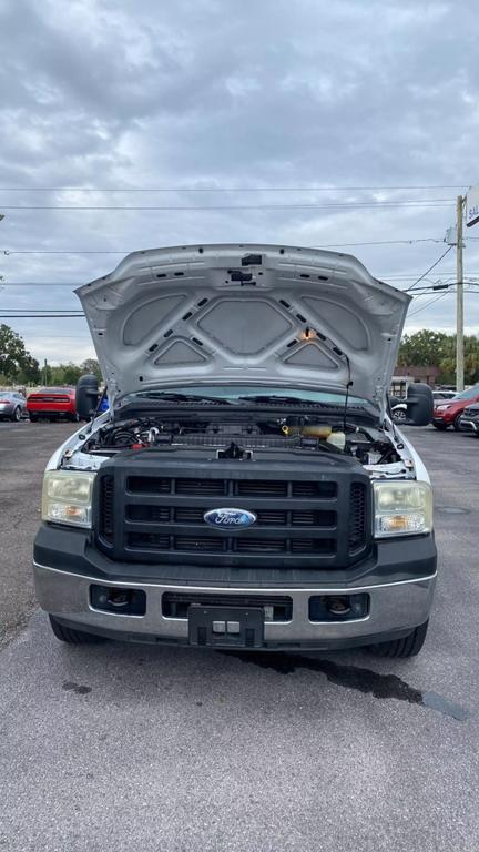 2006 Ford F-350 Super Duty Chassis Cab null photo 8