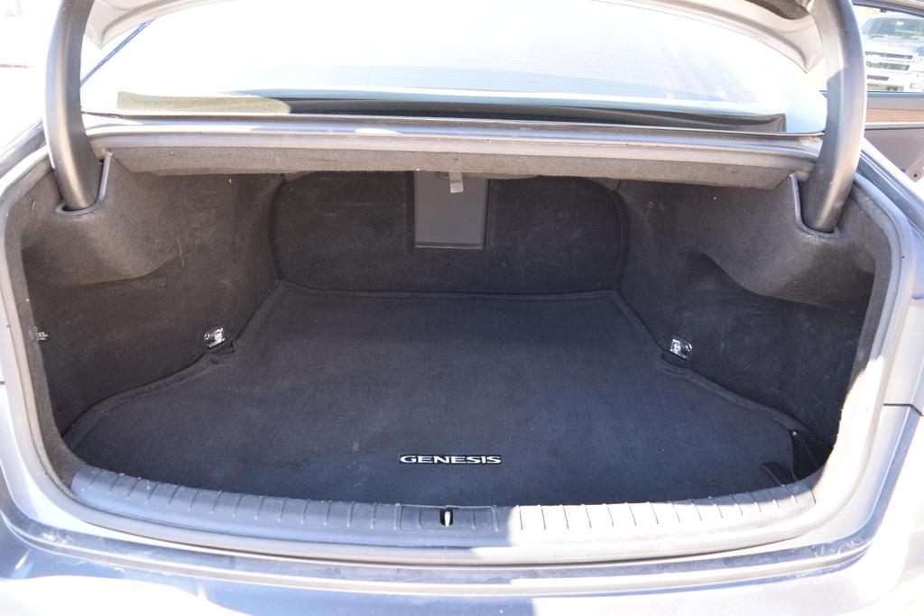 2015 Hyundai Genesis Base photo 13