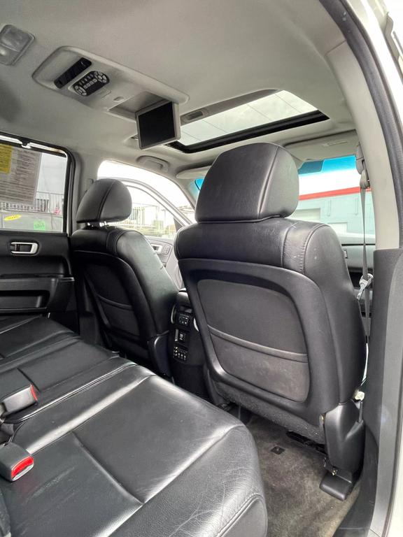 2012 Honda Pilot Touring photo 17