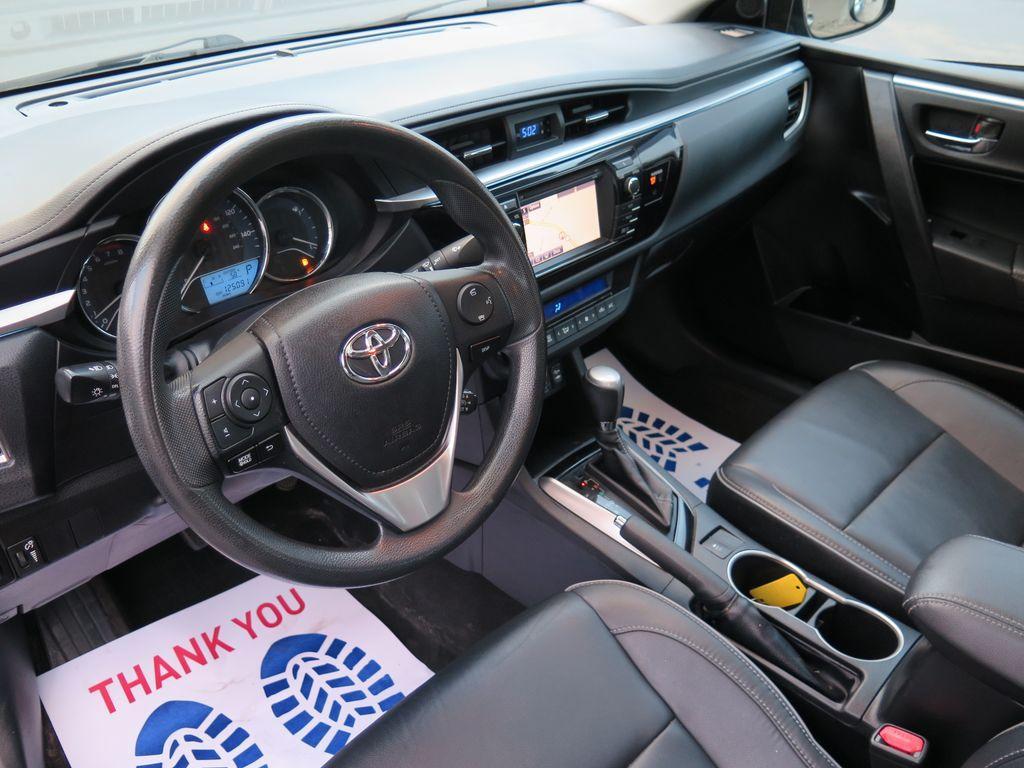 2015 Toyota Corolla LE Premium photo 16