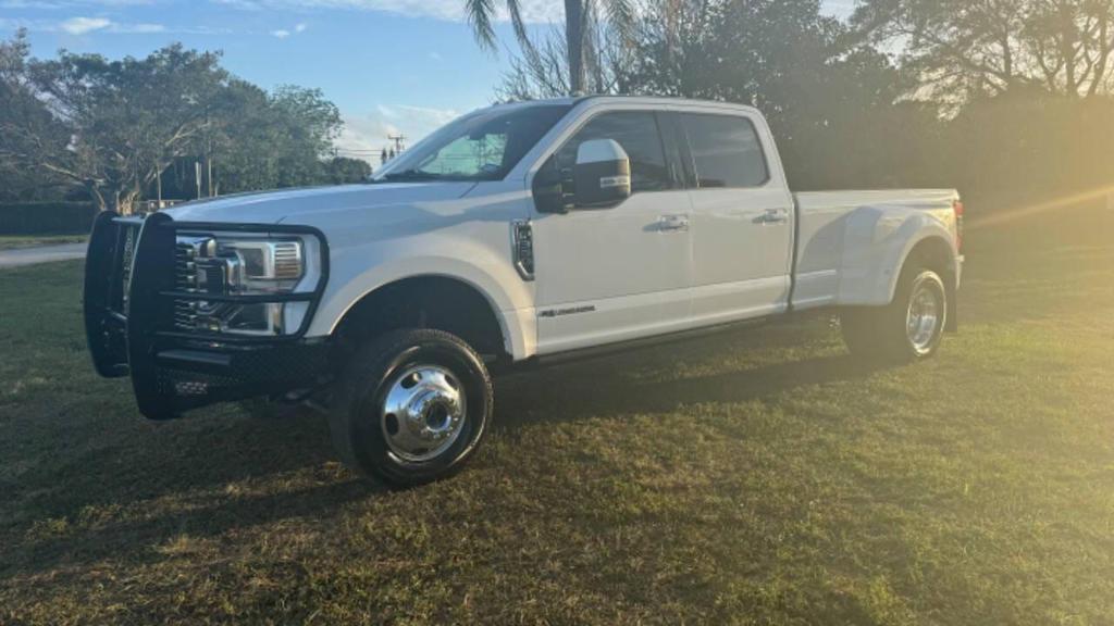 Used 2020 Ford F-350 Super Duty Lariat with VIN 1FT8W3DTXLED32588 for sale in West Palm Beach, FL