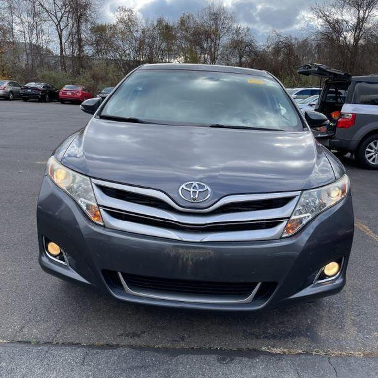 2014 Toyota Venza XLE photo 2