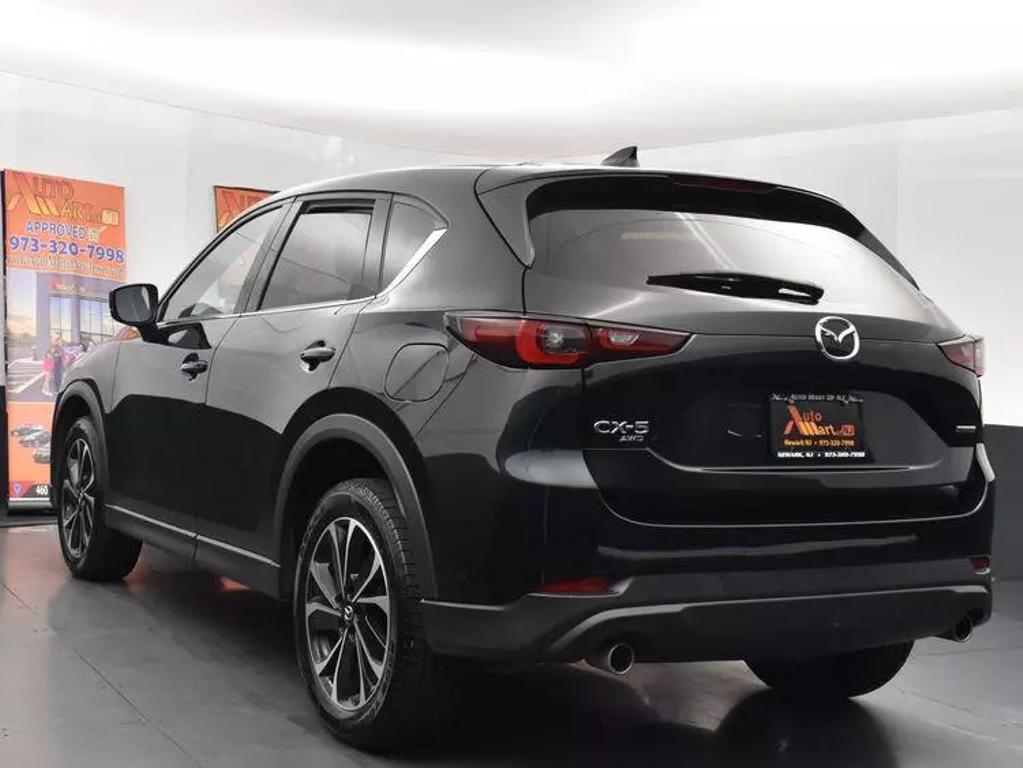 2023 Mazda CX-5 S Premium package photo 9