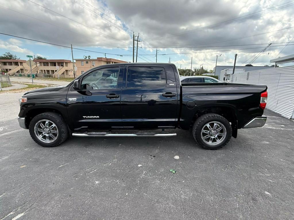 2018 Toyota Tundra SR5 photo 5