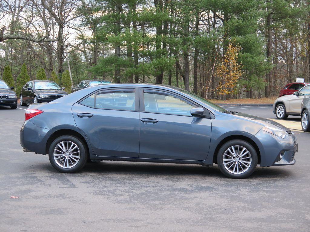 2015 Toyota Corolla LE Premium photo 10