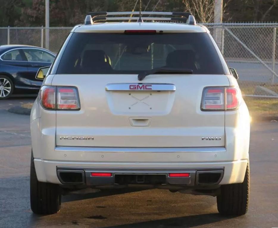 2015 GMC Acadia Denali photo 7