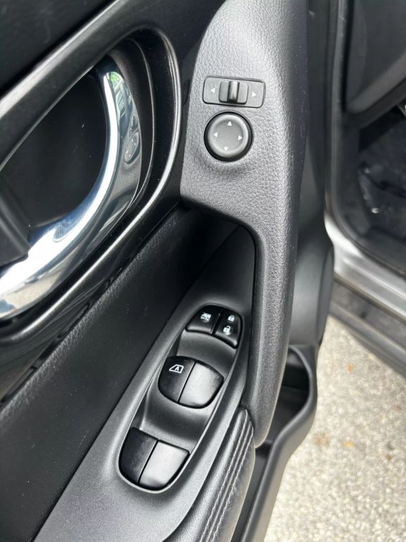 2017 NISSAN ROGUE SUV 4-CYL, 2.5 LITER SV SPORT UTILITY 4D