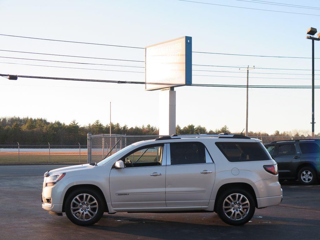 2015 GMC Acadia Denali photo 4