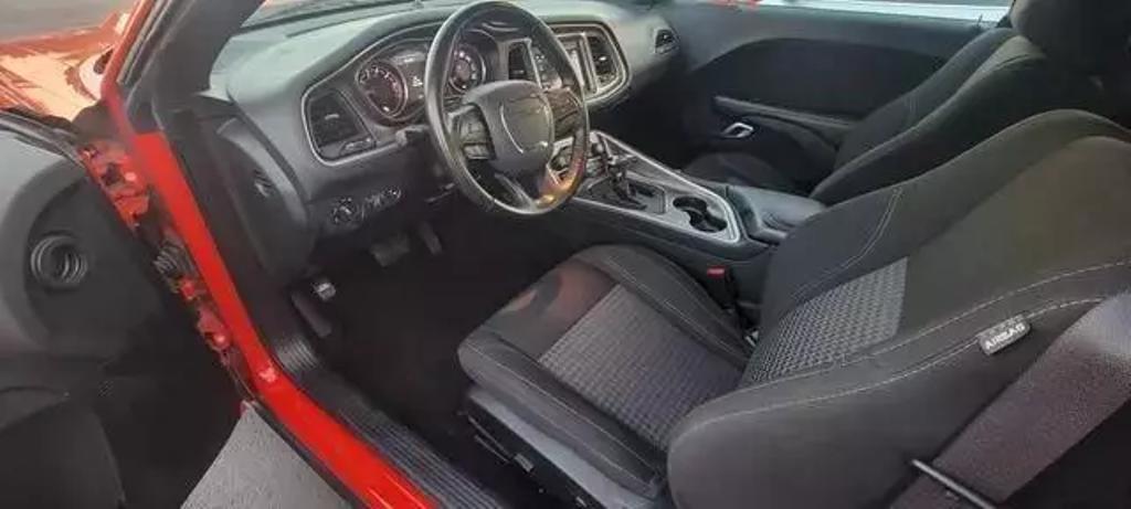 2021 Dodge Challenger SXT photo 11