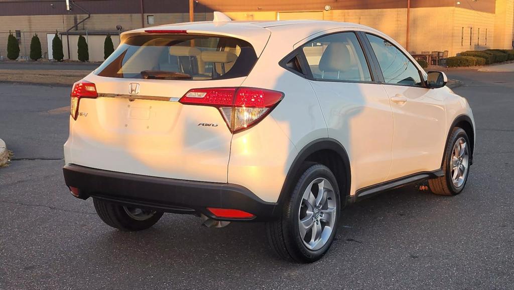 2021 Honda HR-V LX photo 4