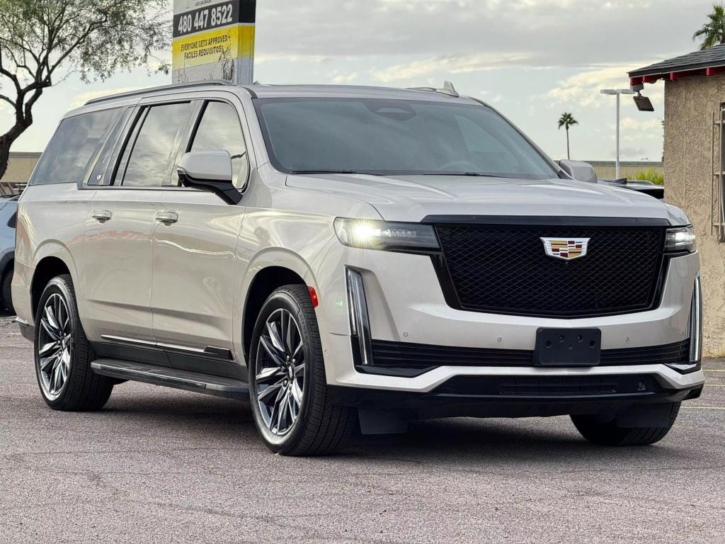 2022 Cadillac Escalade ESV Sport Platinum photo 3