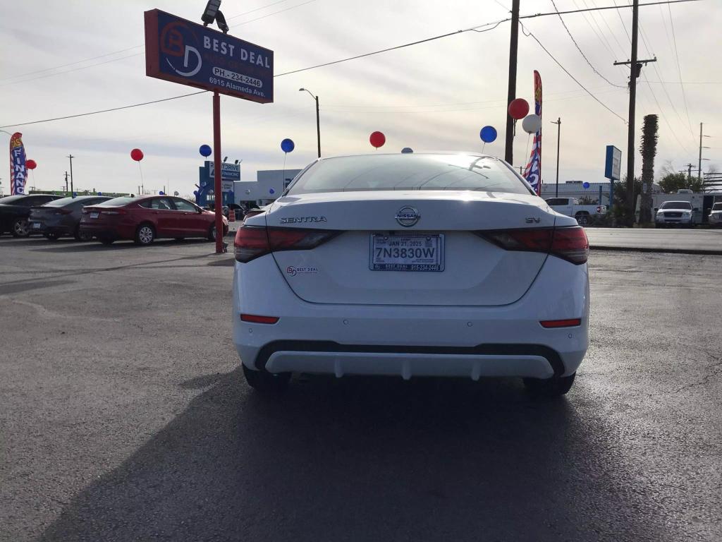 2021 Nissan Sentra SV photo 4