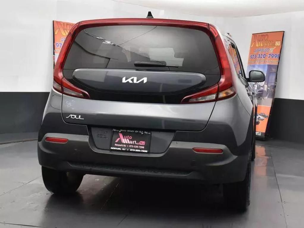 2022 Kia Soul LX photo 8