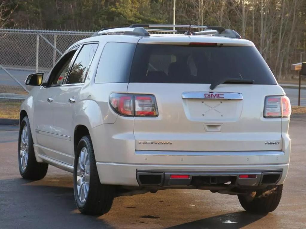 2015 GMC Acadia Denali photo 6