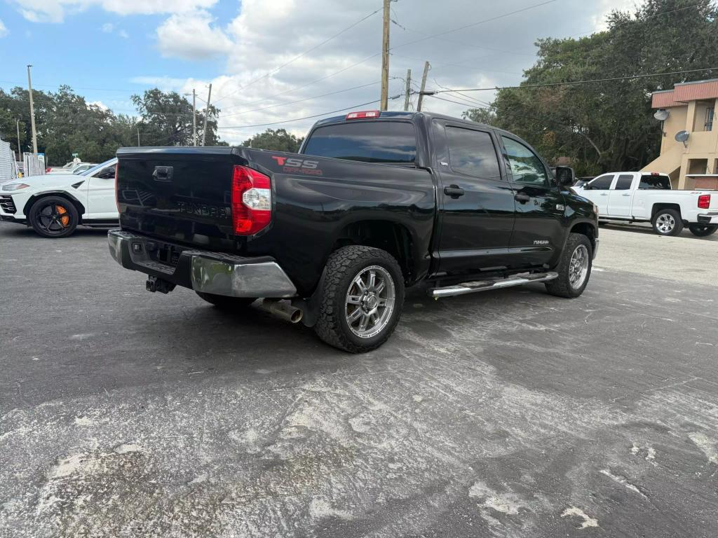 2018 Toyota Tundra SR5 photo 8