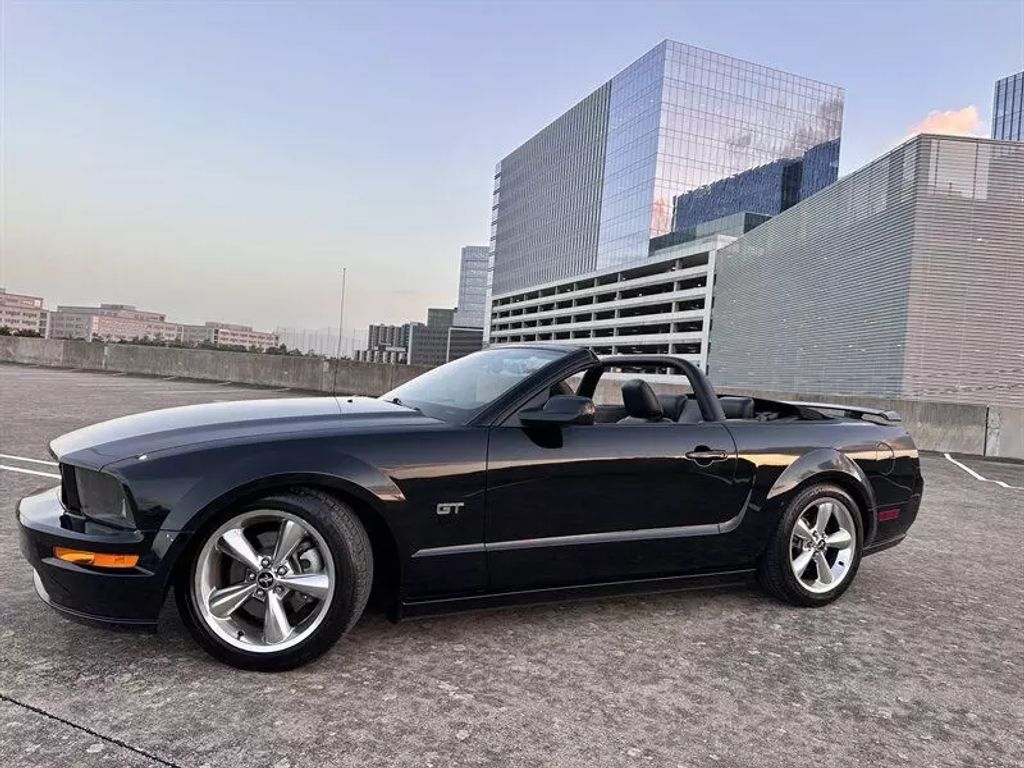 Used 2008 Ford Mustang GT Deluxe with VIN 1ZVHT85H485142614 for sale in Austin, TX