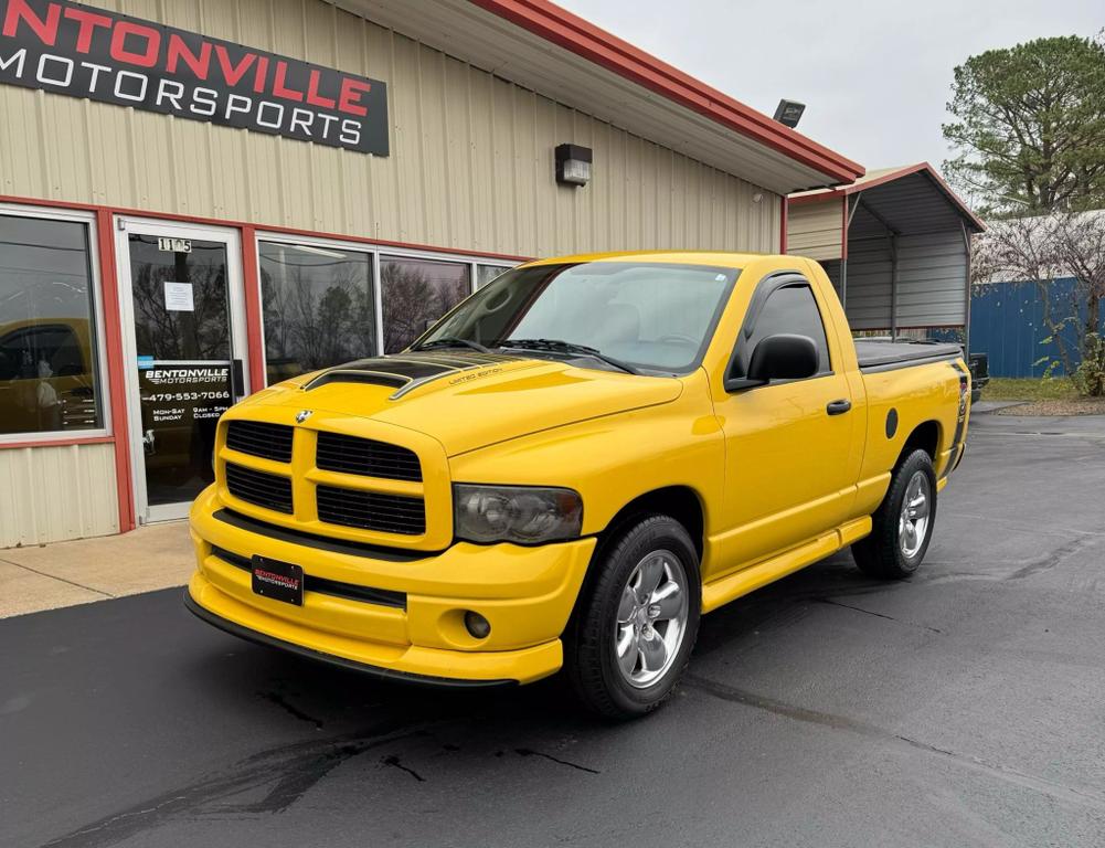 2004 Dodge Ram 1500 Pickup Laramie photo 2