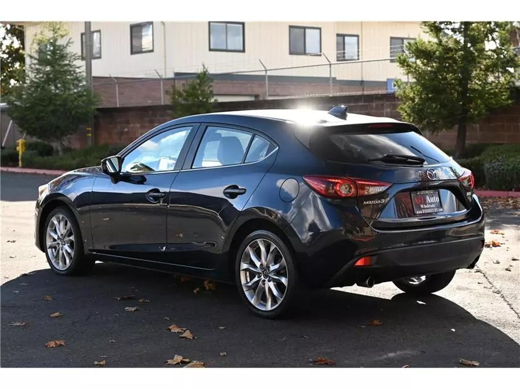 2014 Mazda MAZDA3 s Grand Touring photo 5