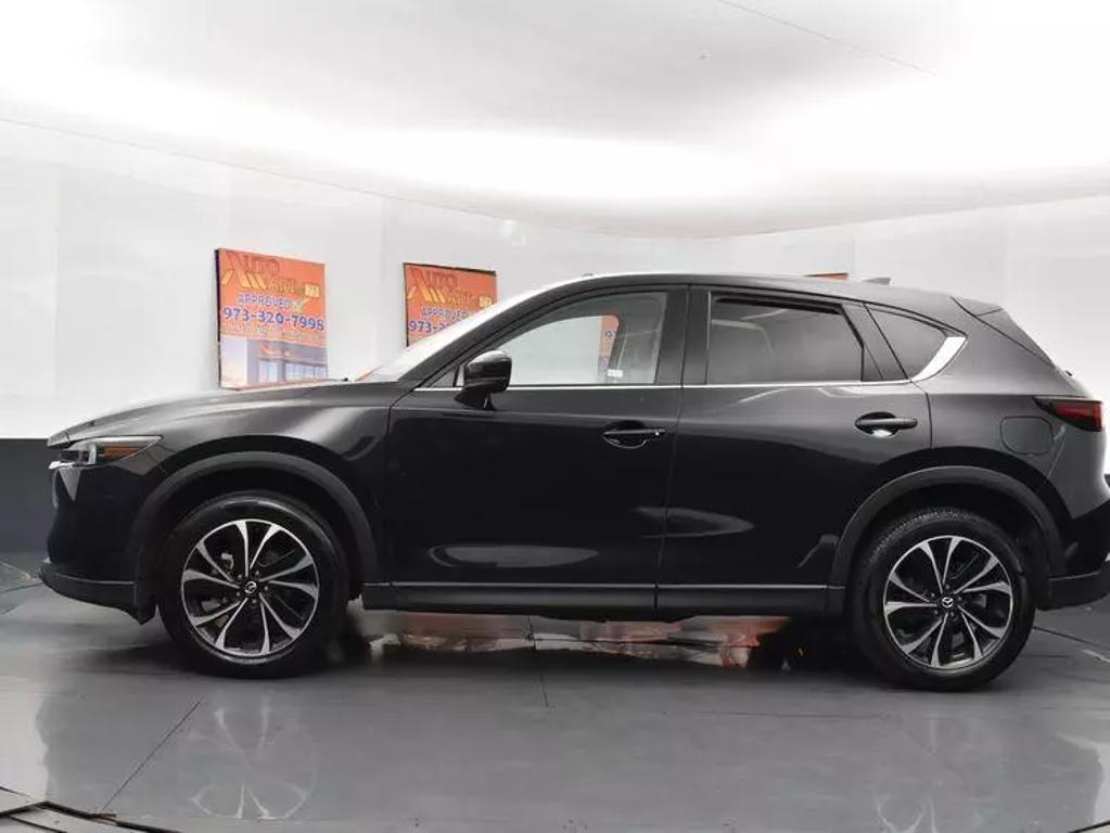 2023 Mazda CX-5 S Premium package photo 5