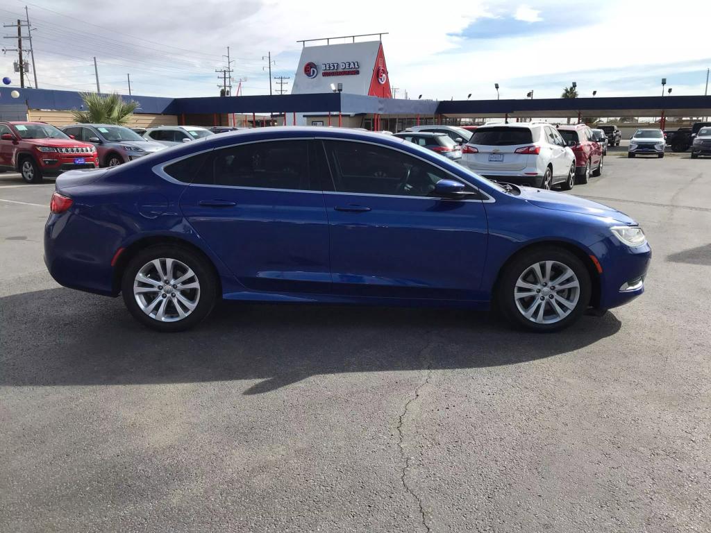 2016 Chrysler 200 Limited photo 6