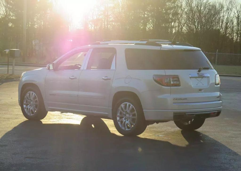 2015 GMC Acadia Denali photo 5