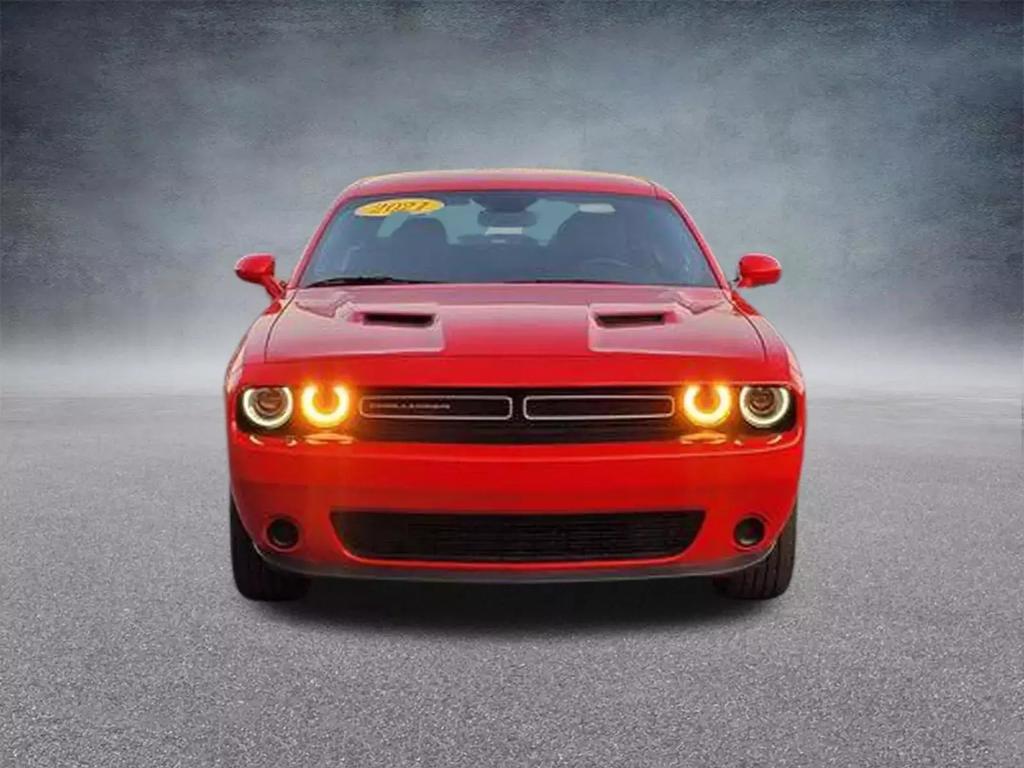 2021 Dodge Challenger SXT photo 5