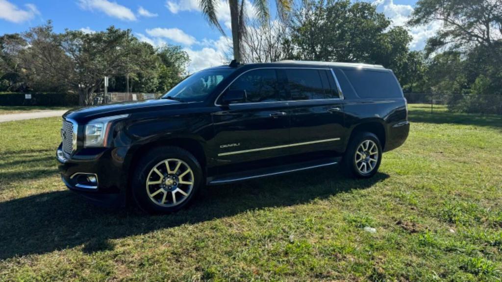 Used 2016 GMC Yukon XL Denali with VIN 1GKS1HKJ2GR121133 for sale in West Palm Beach, FL