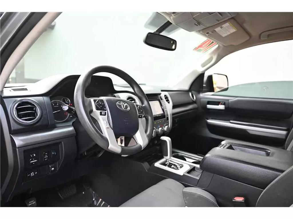 2014 Toyota Tundra SR5 photo 12