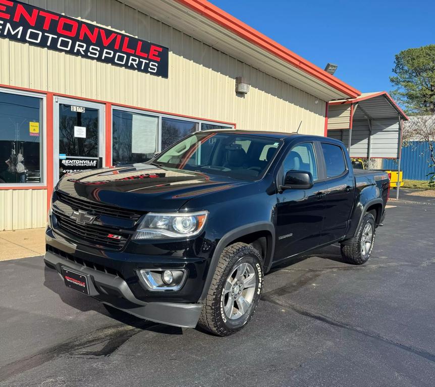 2015 Chevrolet Colorado Z71 photo 2