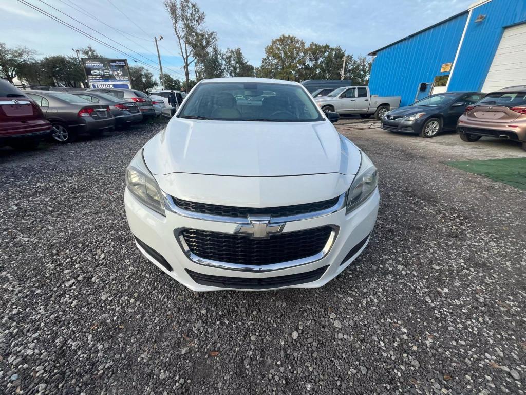 2015 Chevrolet Malibu 1LS photo 3