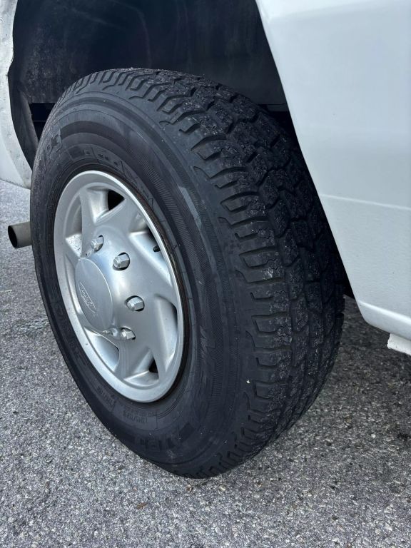 2011 FORD E350 SUPER DUTY PASSENGER PASSENGER V8, 5.4 LITER XLT EXTENDED VAN 3D