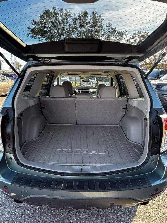 2010 SUBARU FORESTER SUV 4-CYL, PZEV, 2.5 LITER 2.5X PREMIUM SPORT UTILITY 4D