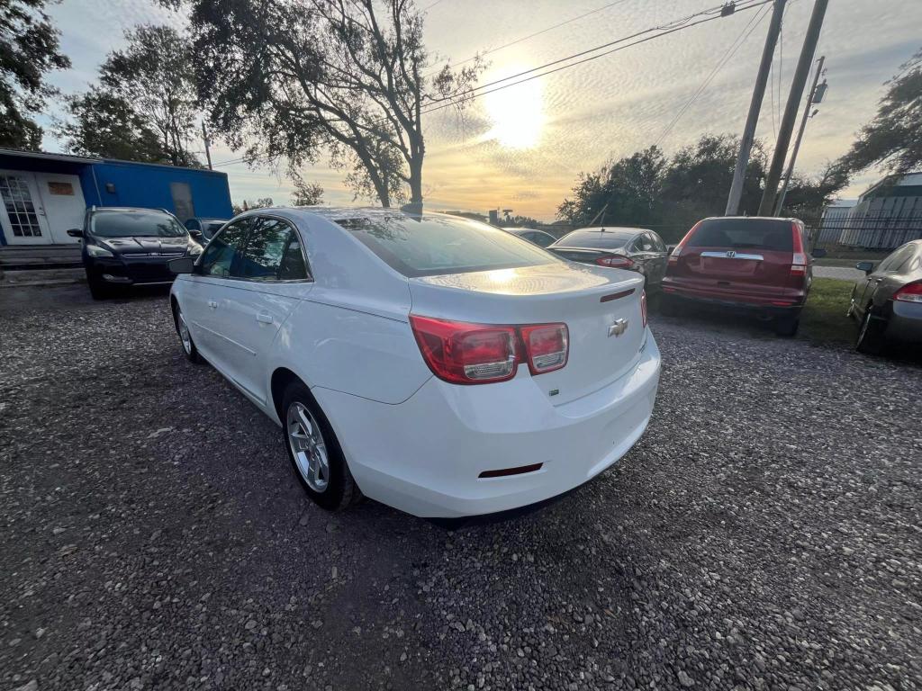 2015 Chevrolet Malibu 1LS photo 8