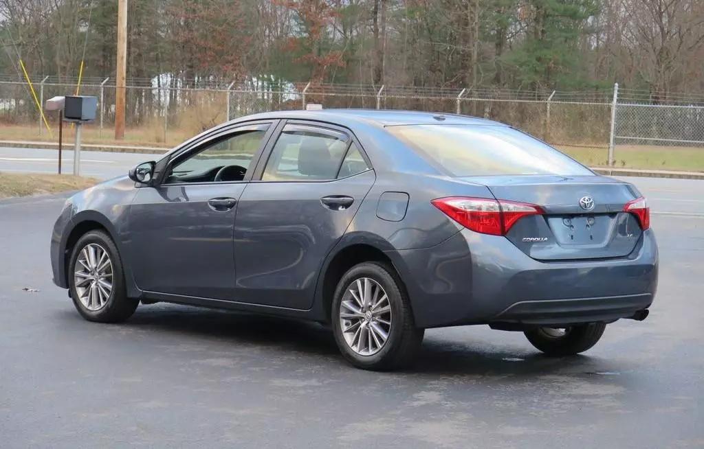 2015 Toyota Corolla LE Premium photo 5