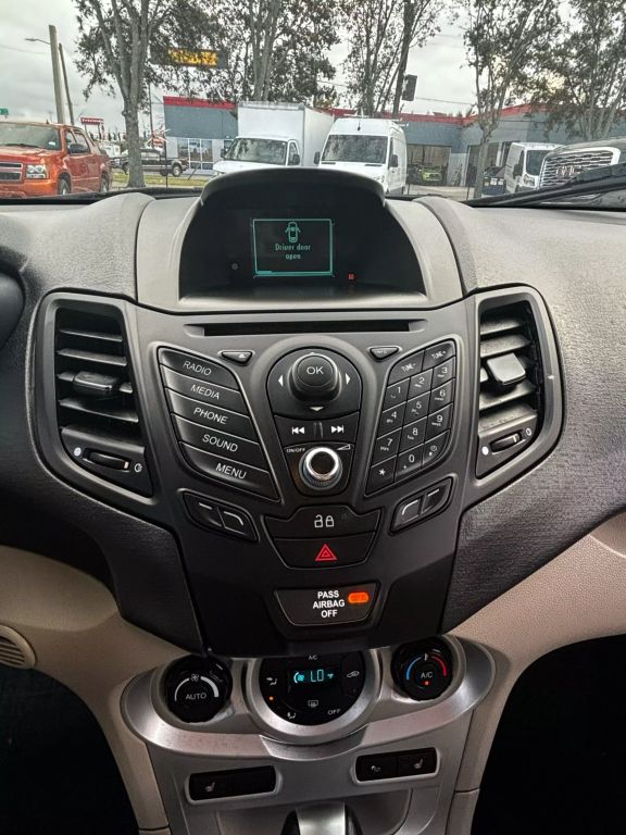 2014 FORD FIESTA SEDAN 4-CYL, 1.6 LITER SE SEDAN 4D