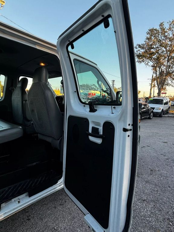 2011 FORD E350 SUPER DUTY PASSENGER PASSENGER V8, 5.4 LITER XLT EXTENDED VAN 3D