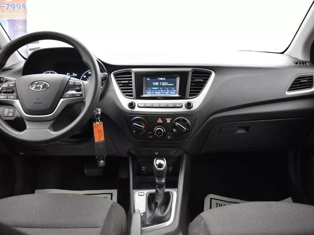 2021 Hyundai Accent SE photo 18