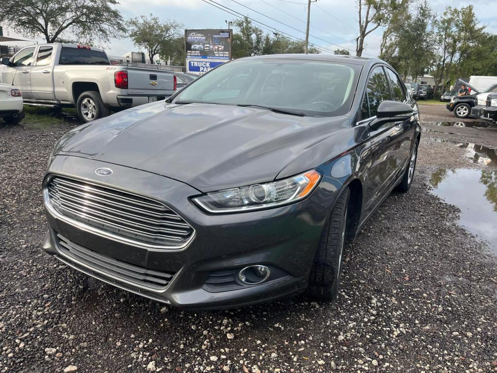 Ford Fusion's photo