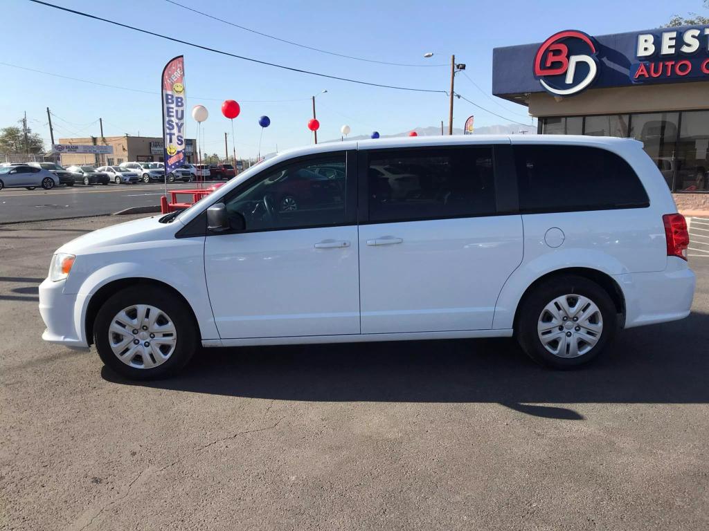 2018 Dodge Grand Caravan SE photo 2