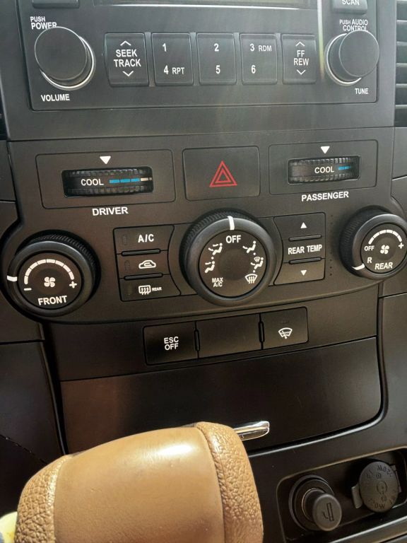 2008 KIA SEDONA VAN V6, 3.8 LITER LX MINIVAN 4D