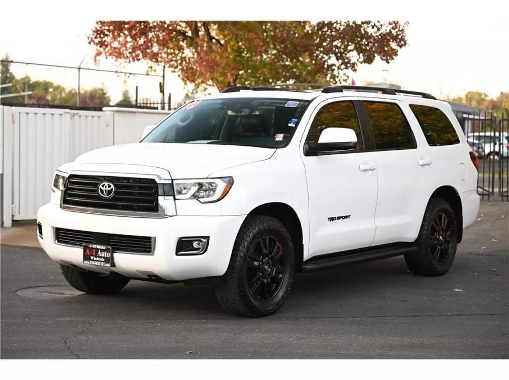 2019 Toyota Sequoia TRD Sport photo 3