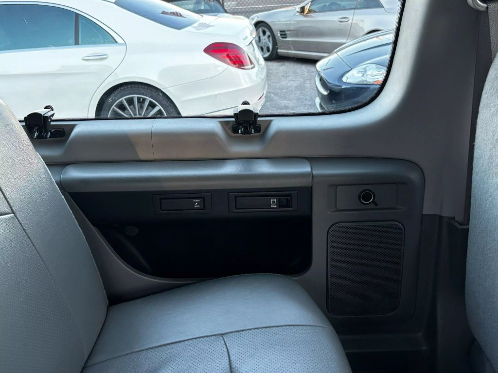 2011 FORD E350 SUPER DUTY PASSENGER PASSENGER V8, 5.4 LITER XLT EXTENDED VAN 3D