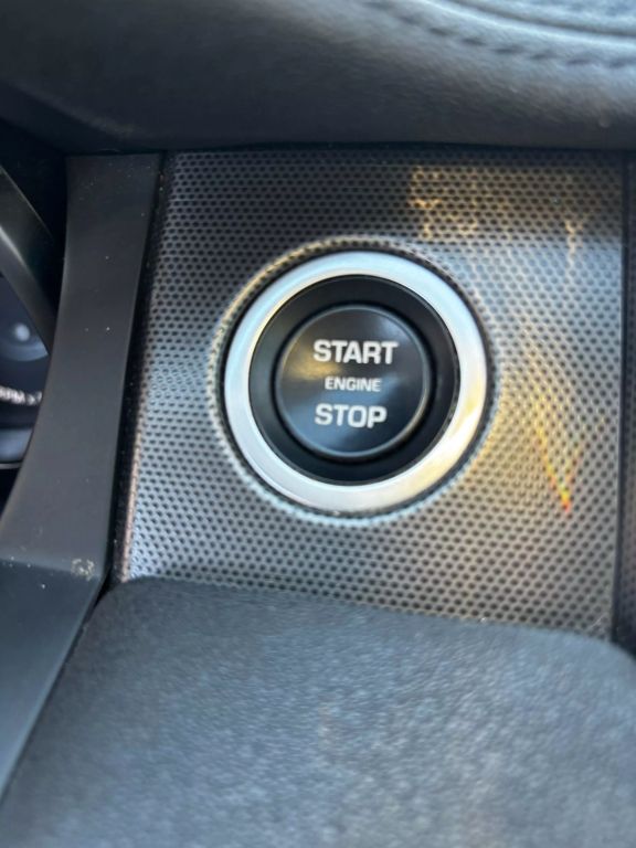 2019 LAND ROVER RANGE ROVER EVOQUE SUV 4-CYL, TURBO, 237 HP, 2.0 LITER SE PREMIUM SPORT UTILITY 4D
