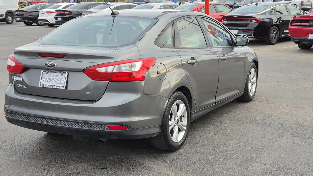 2014 Ford Focus SE photo 6