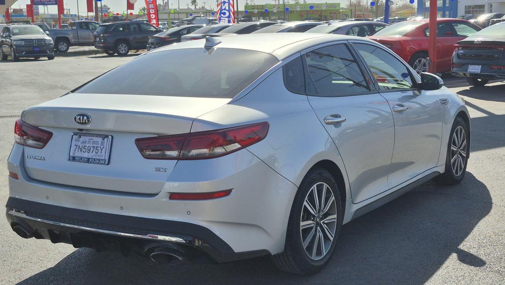 2019 Kia Optima EX photo 6