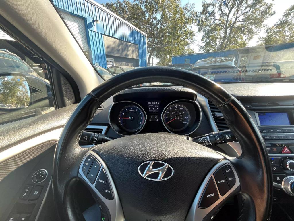 2016 Hyundai Elantra GT Base photo 18