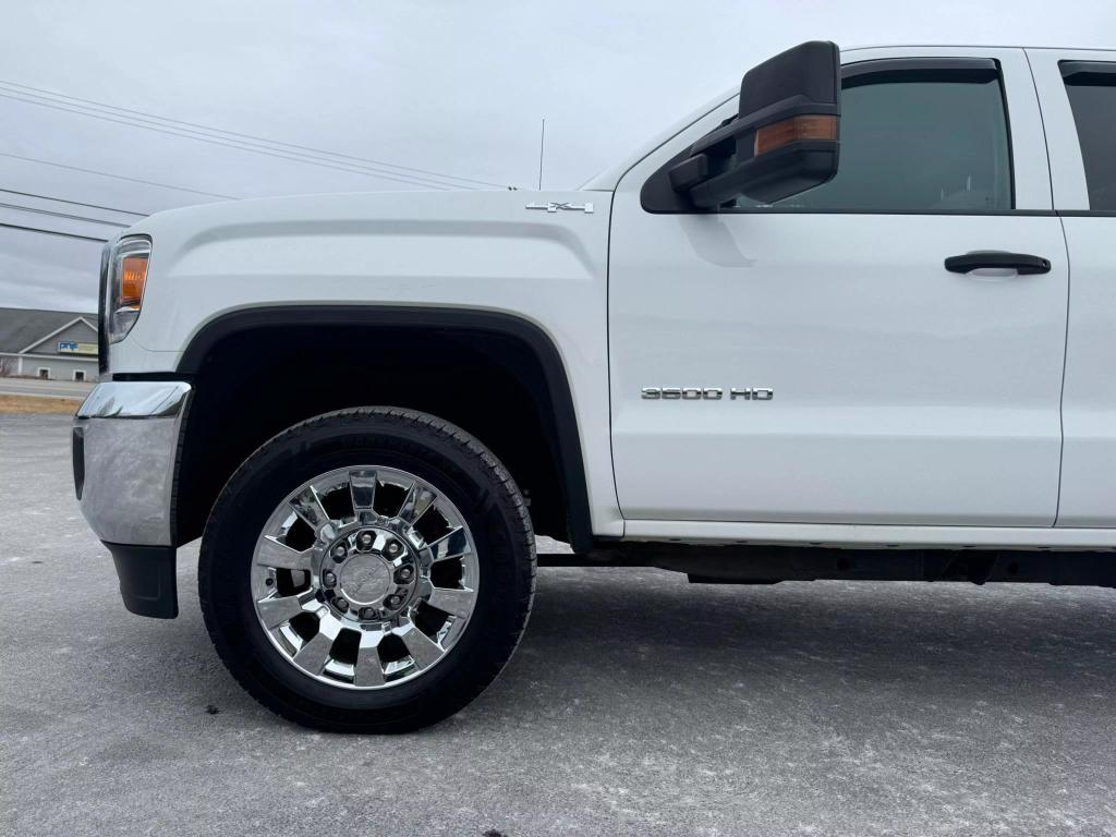 2019 GMC Sierra 3500HD Base photo 2