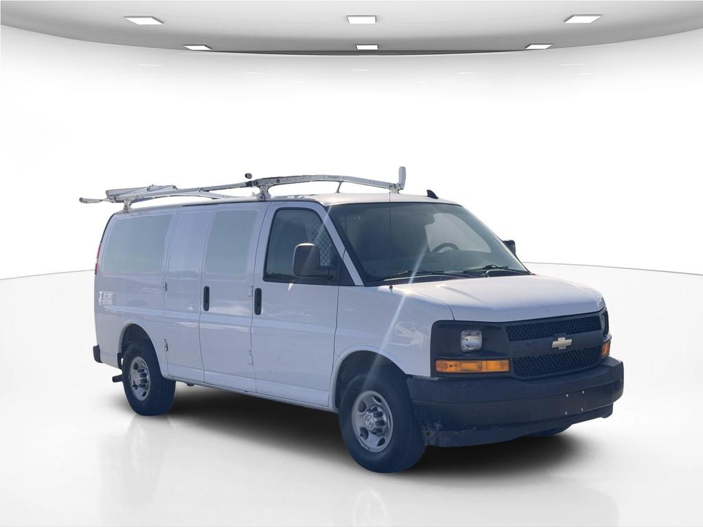 2017 Chevrolet Express Cargo Work Van photo 3