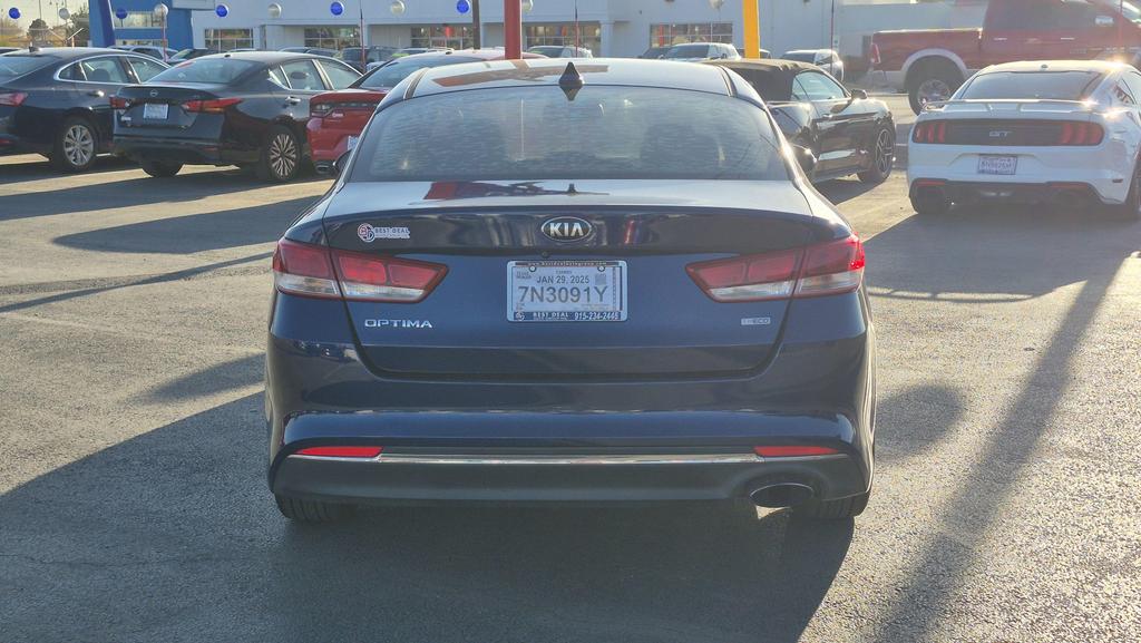 2016 Kia Optima LX photo 5