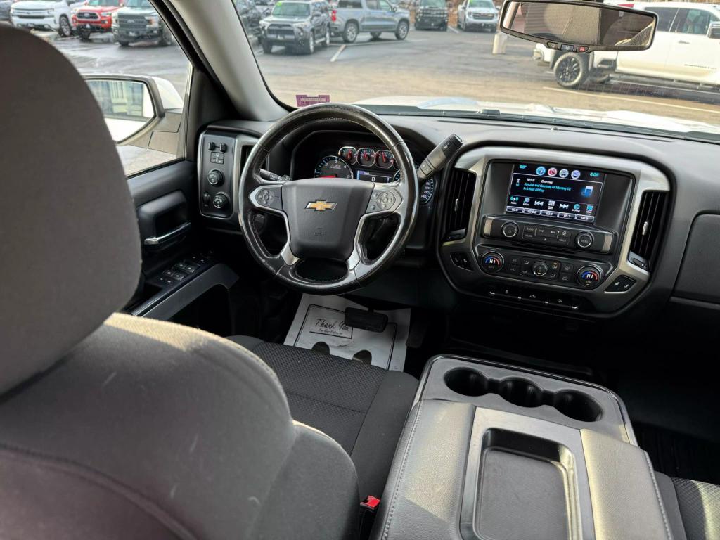 2018 Chevrolet Silverado 1500 LT photo 13